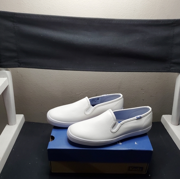 KEDS Women's Champion Slip On Leather Sneaker Size 5, White - Picture 5 of 11